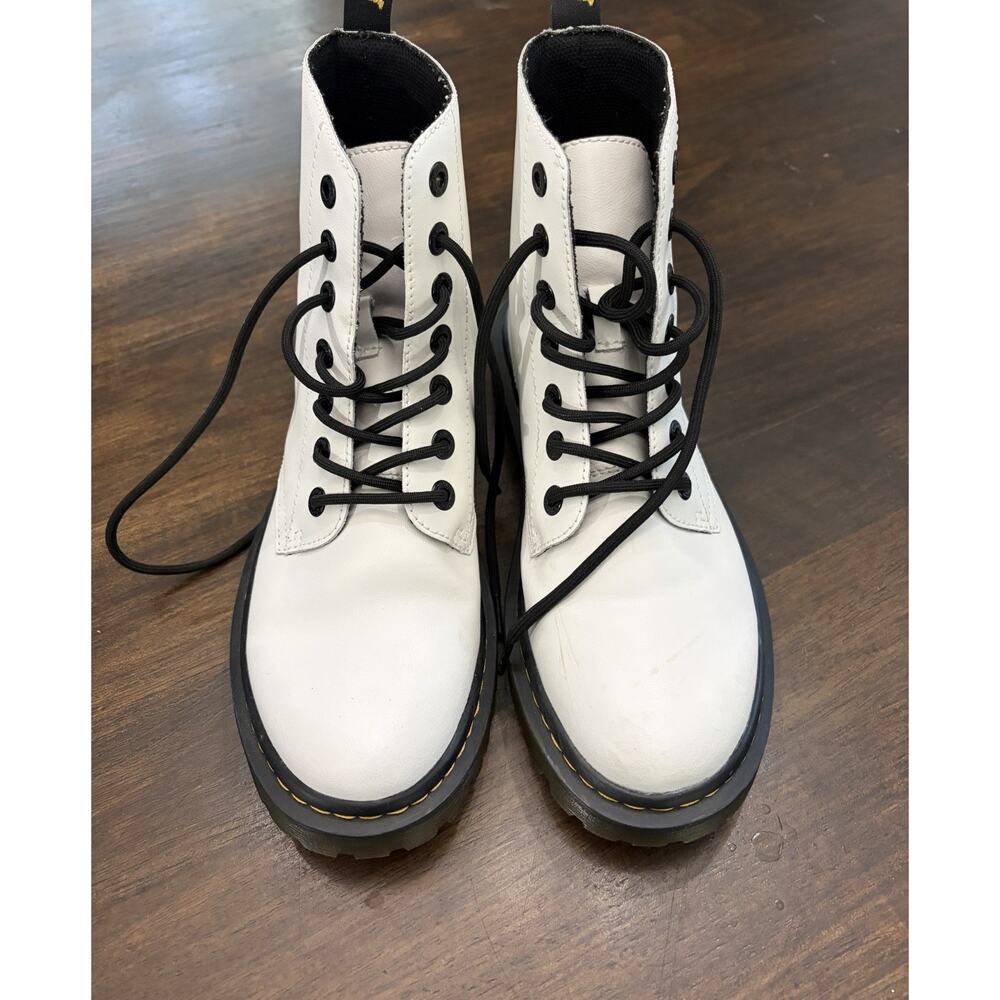 Women's Dr. Doc Martens Luana White Combat Boots Size US 8 EU 39 Air Wair
